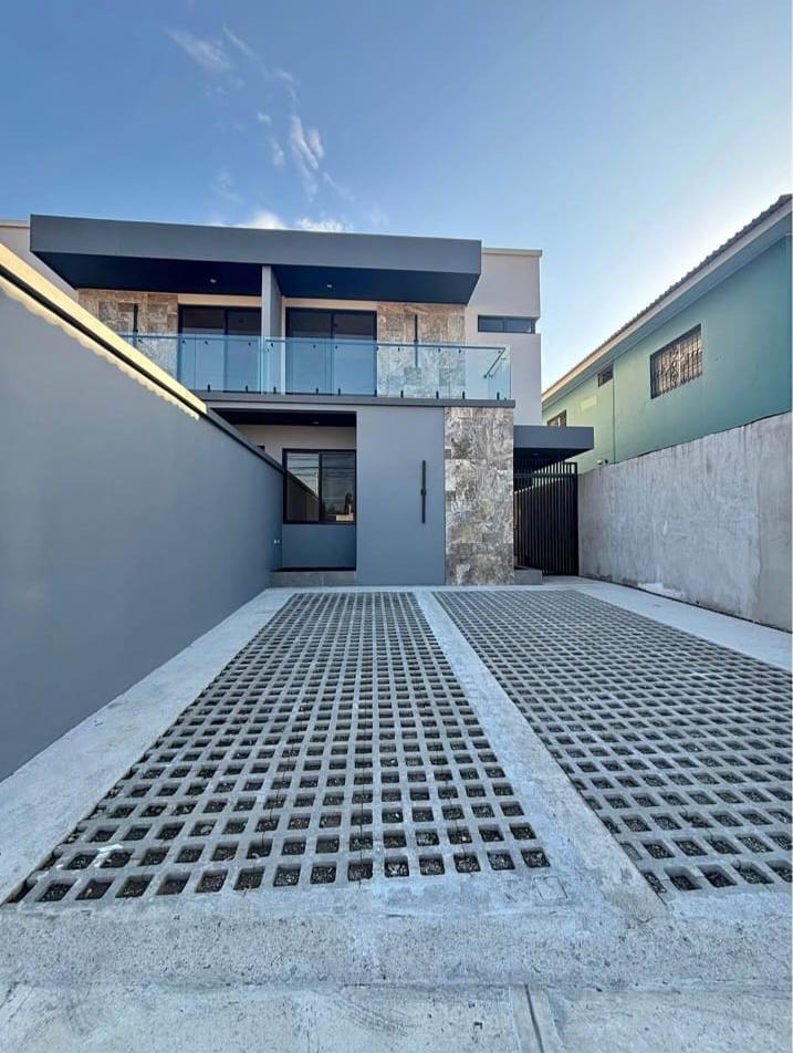 WhatsApp Image 2026-06-27 at 10.07.29 AM Townhouse en Venta en Álamos Etapa III