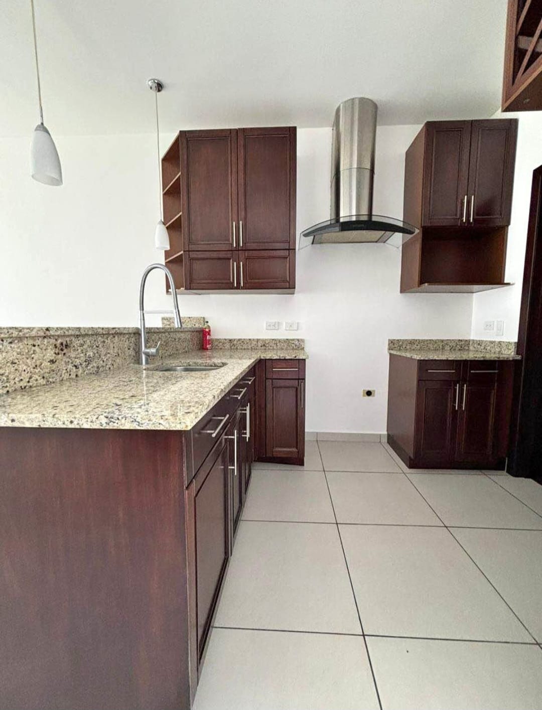 WhatsApp Image 2026-06-27 at 10.26.01 AM Apartamento en Renta en Condominios Capri – Sector Mackay