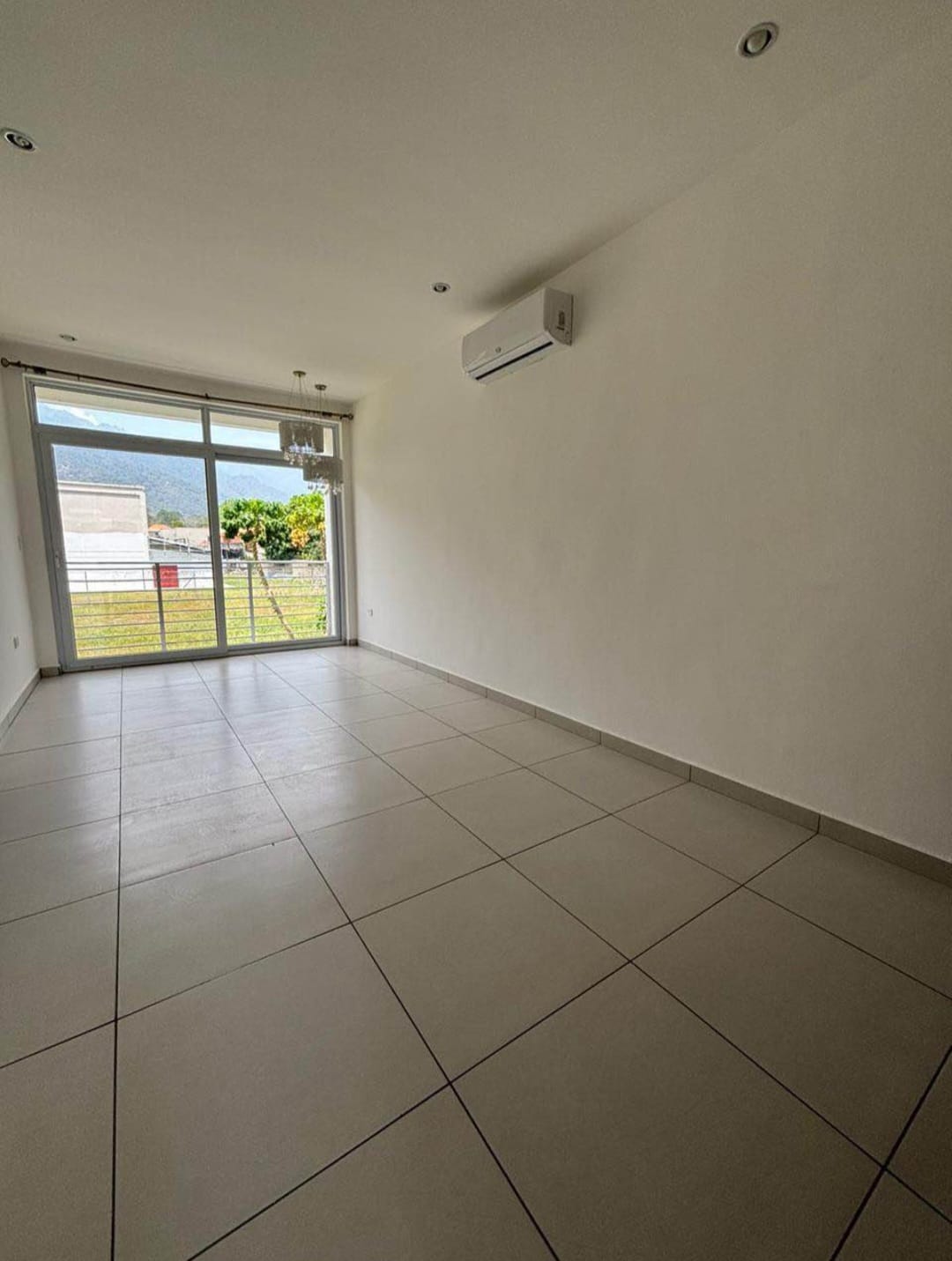 WhatsApp Image 2026-06-27 at 10.26.02 AM Apartamento en Renta en Condominios Capri – Sector Mackay