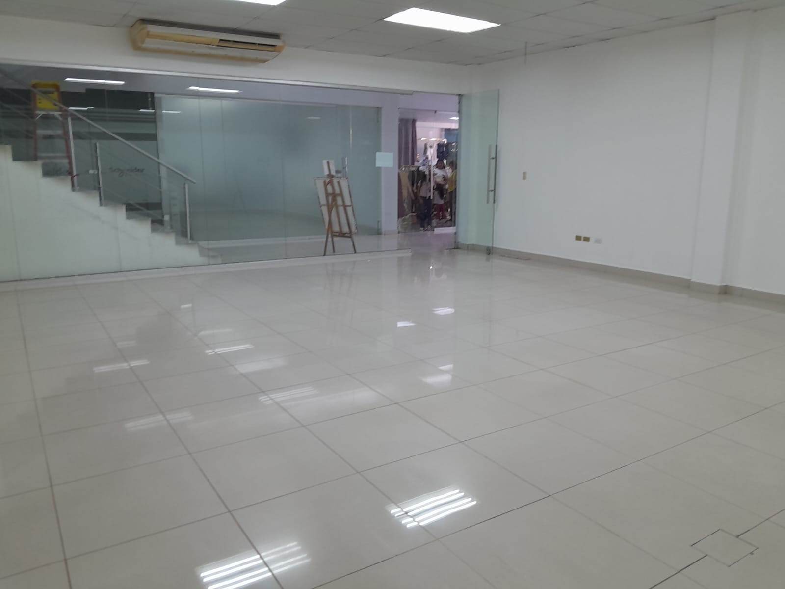 Local Comercial en Renta en Plaza Murano