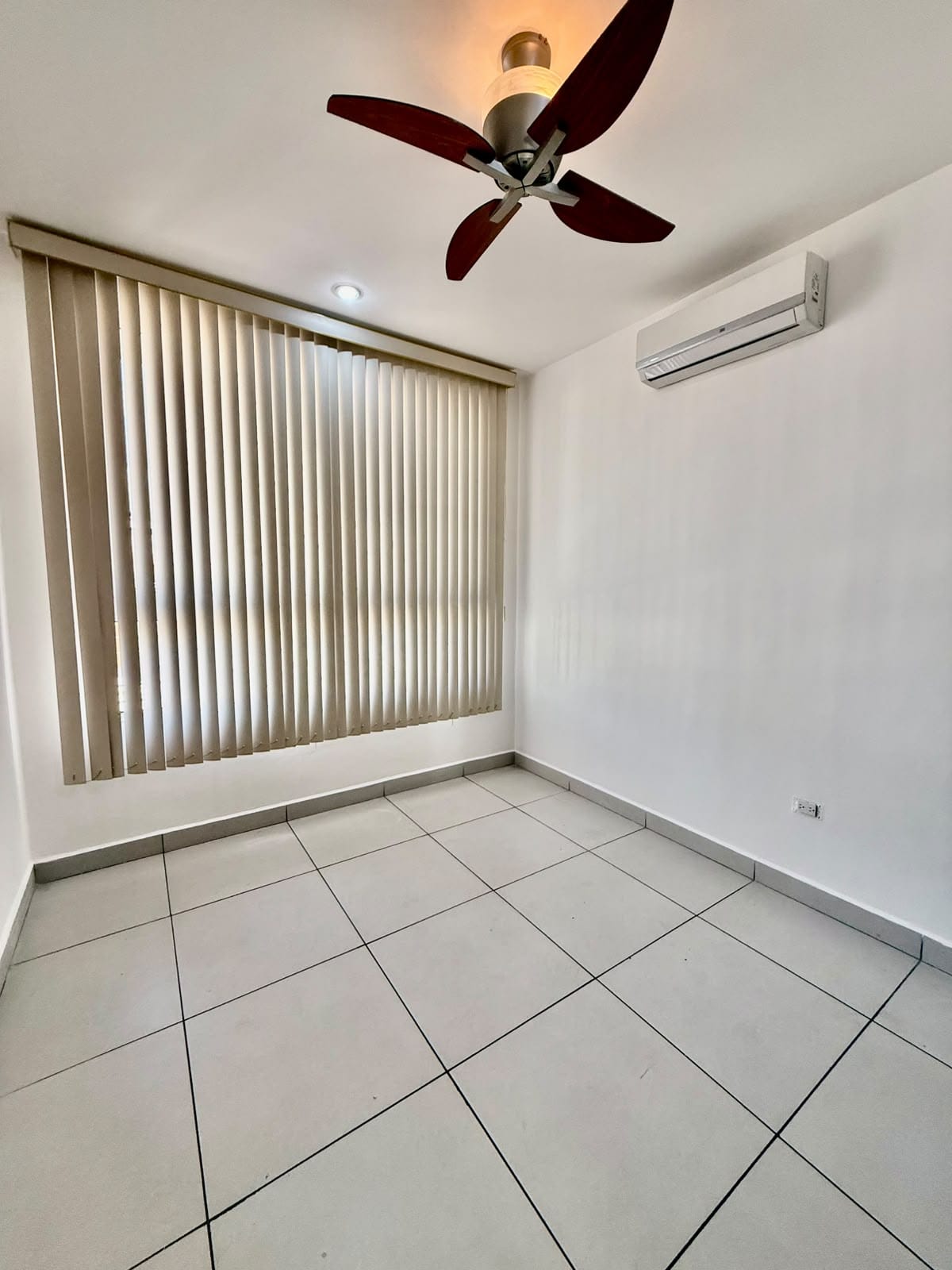 Apartamento en Renta | Condominios Capri