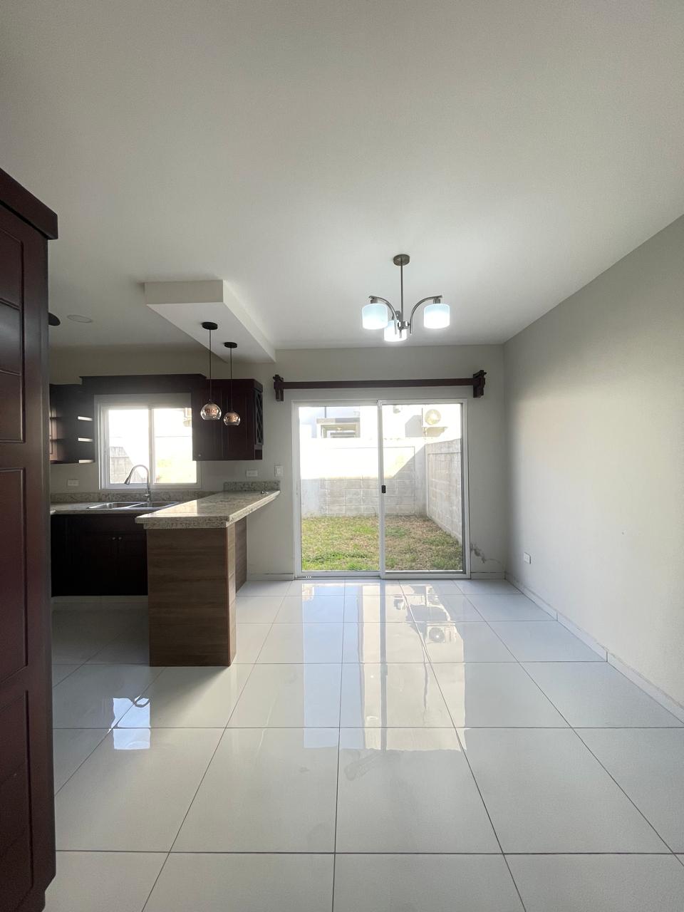 TOWNHOUSE EN RENTA | CASA MAYA IV